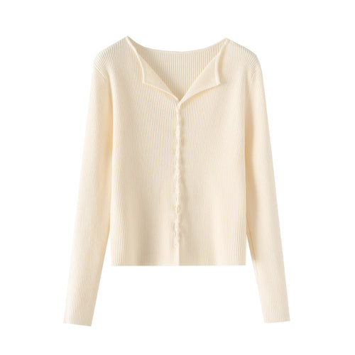 Single breasted long sleeved sweater